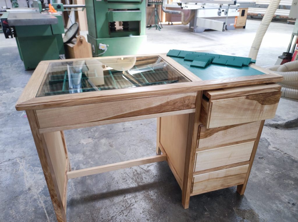 Bureau vitrine