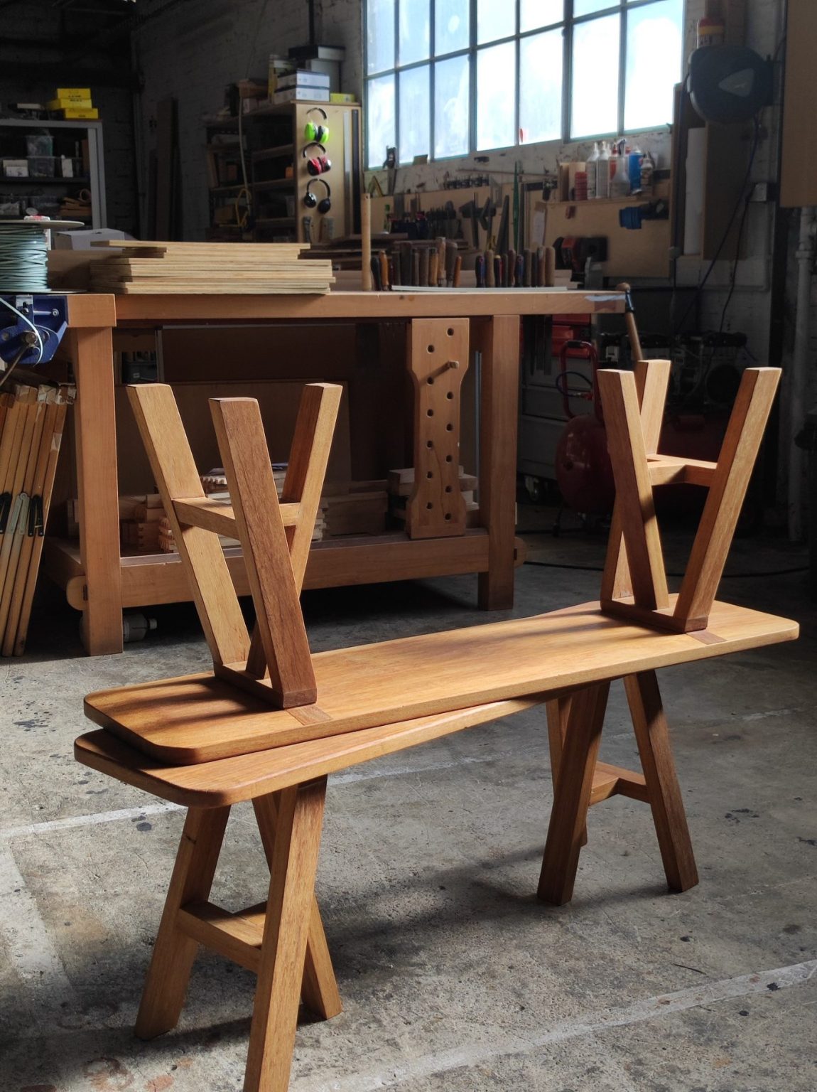 Deux bancs en Iroko